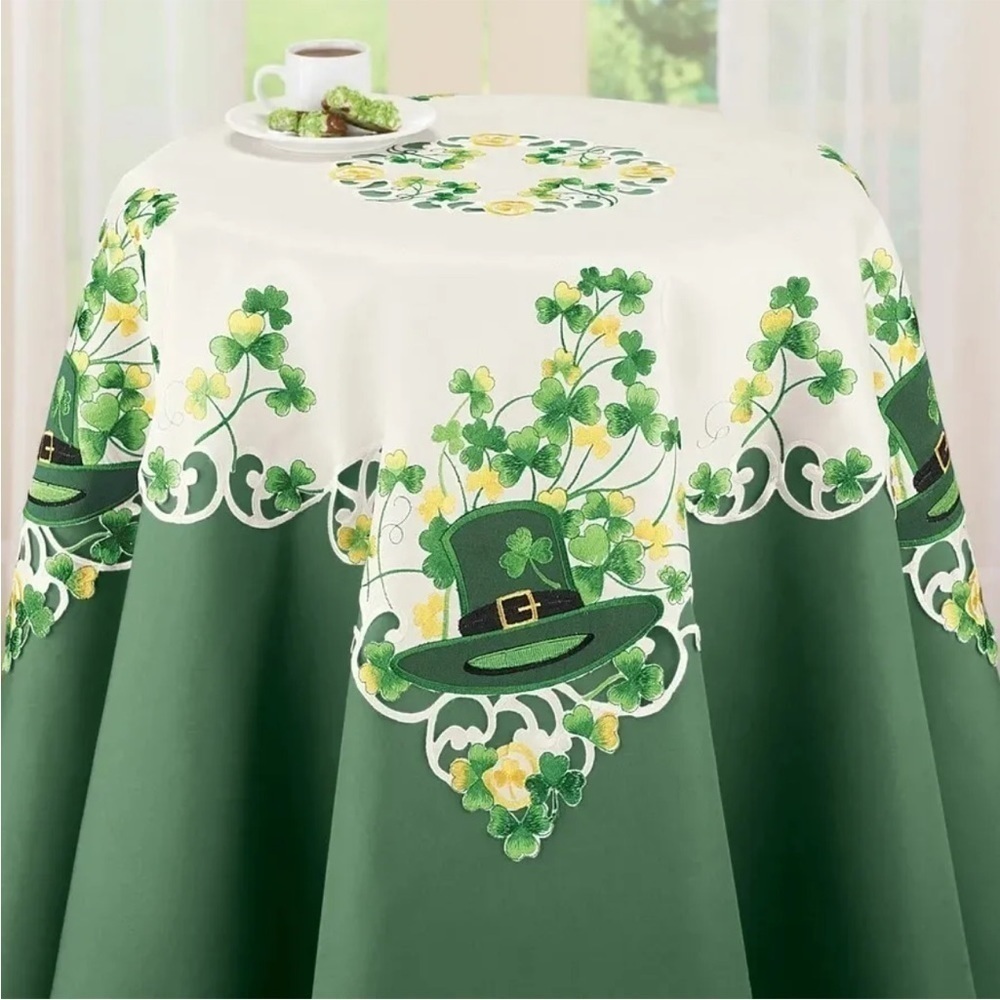 St. Patrick's Day Green and Yellow Embroidered Square Table Cloth 34"x34"